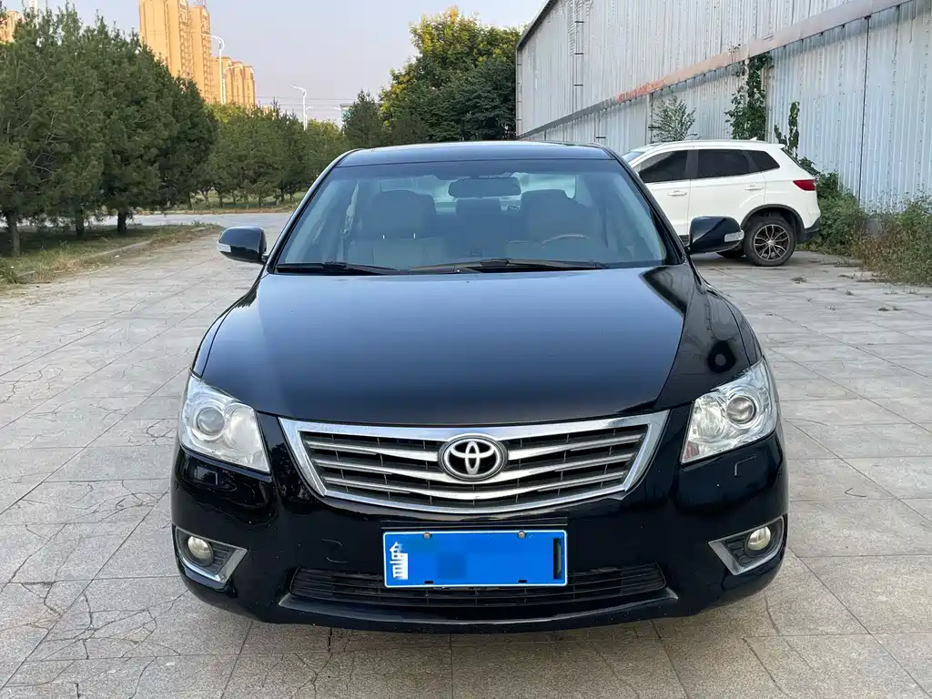 Toyota Camry — миниатюра 2