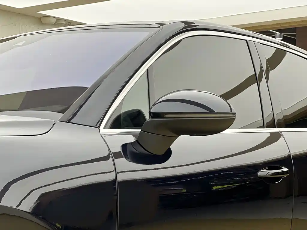 Porsche Cayenne — миниатюра 10