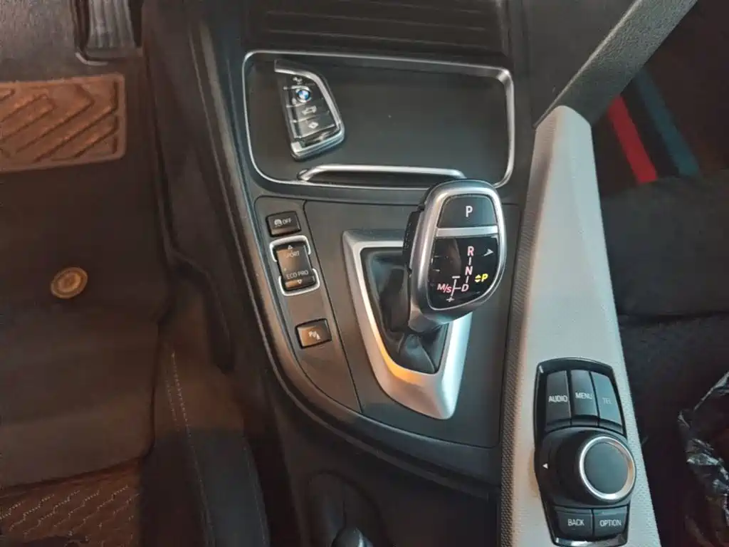 BMW 3 Series — миниатюра 14