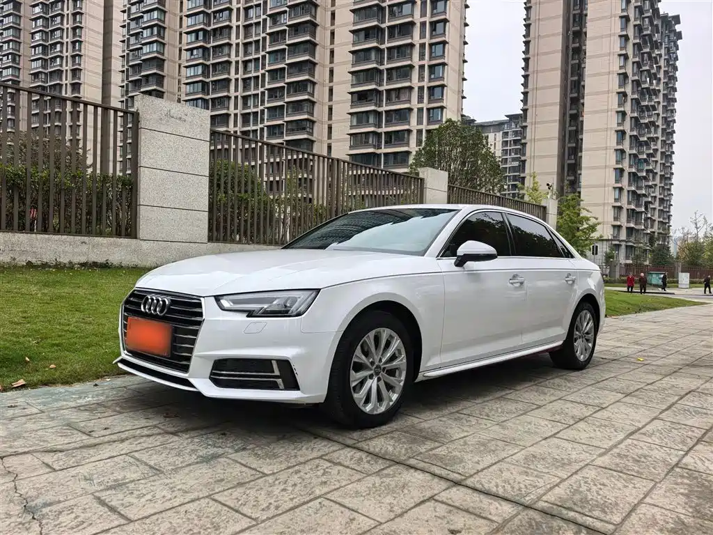 Audi A4L 2019