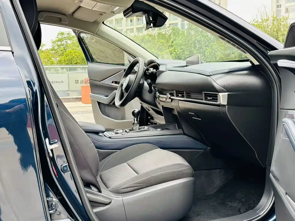 Mazda CX-30 — миниатюра 14