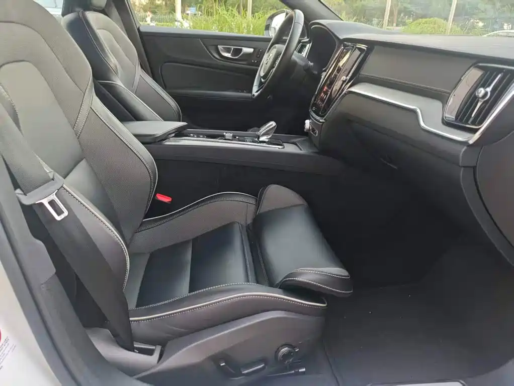 Volvo S60 — миниатюра 11
