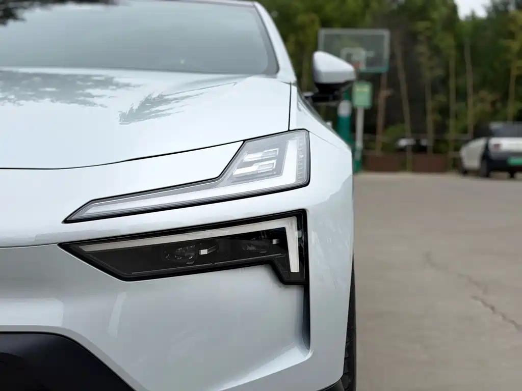 Polestar Polestar 4 — миниатюра 15