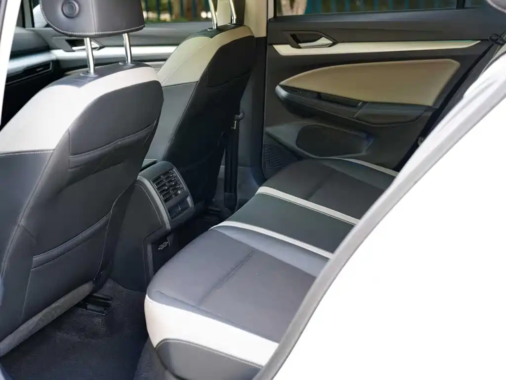 Volkswagen Golf — миниатюра 17