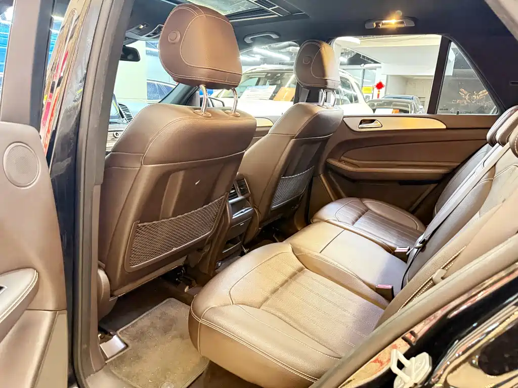 Mercedes-Benz GLE (Import) — миниатюра 6