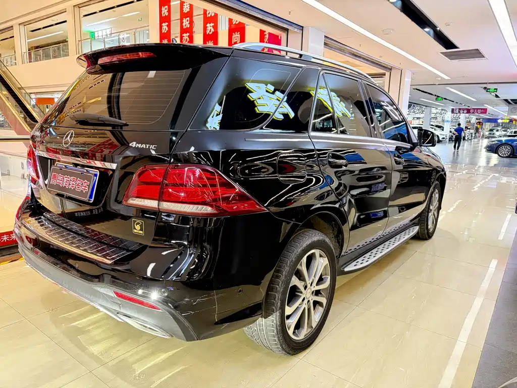 Mercedes-Benz GLE (Import) — миниатюра 10