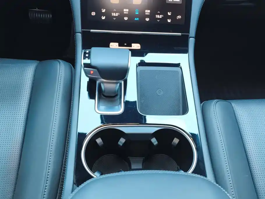 Li Auto Li ONE — миниатюра 16