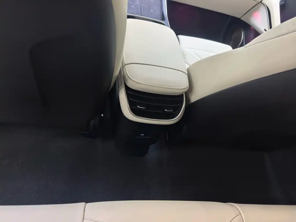 NIO ET5T — миниатюра 14