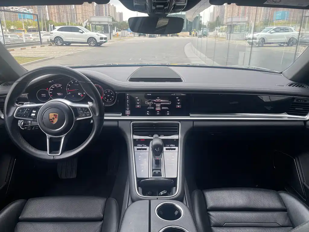 Porsche Panamera — миниатюра 10