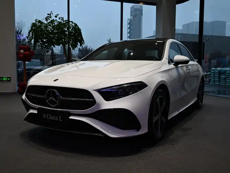 奔驰A级 2025款 A 200 L 时尚型 2025