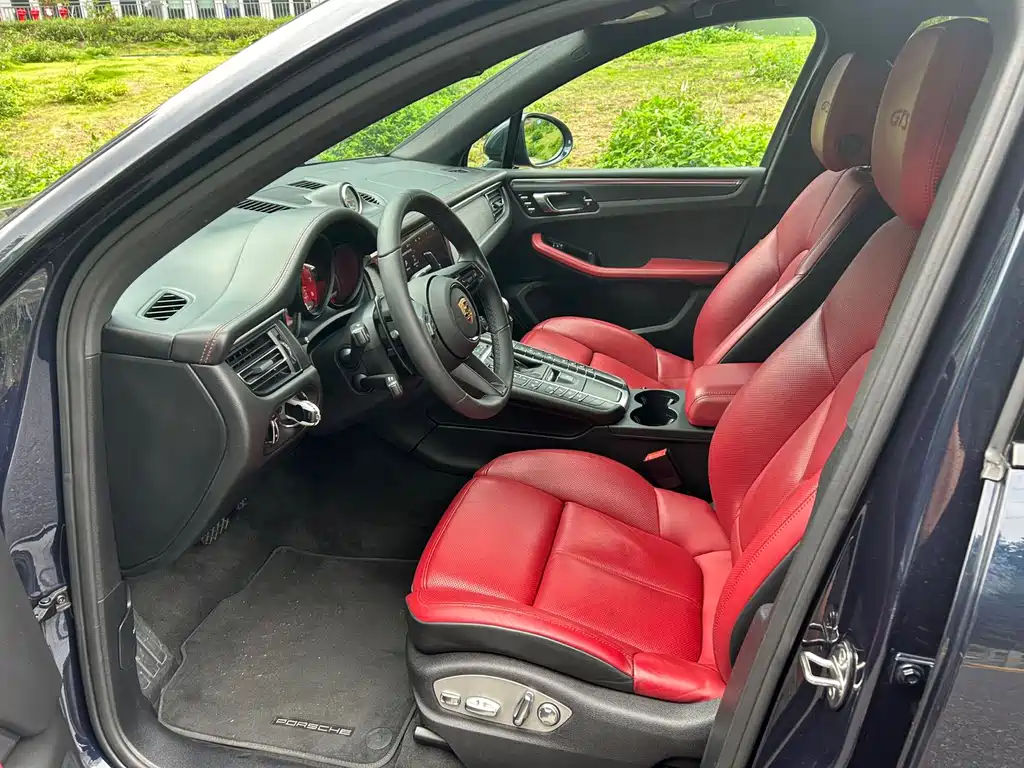 Porsche Macan — миниатюра 4