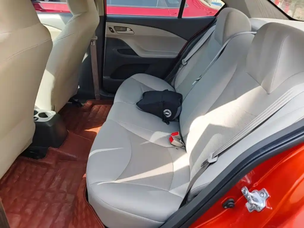 Chevrolet Sail — миниатюра 17
