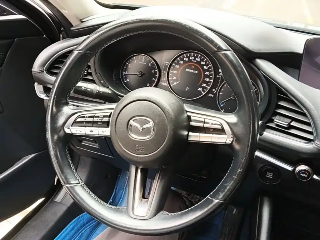 Mazda 3 Axela — миниатюра 11