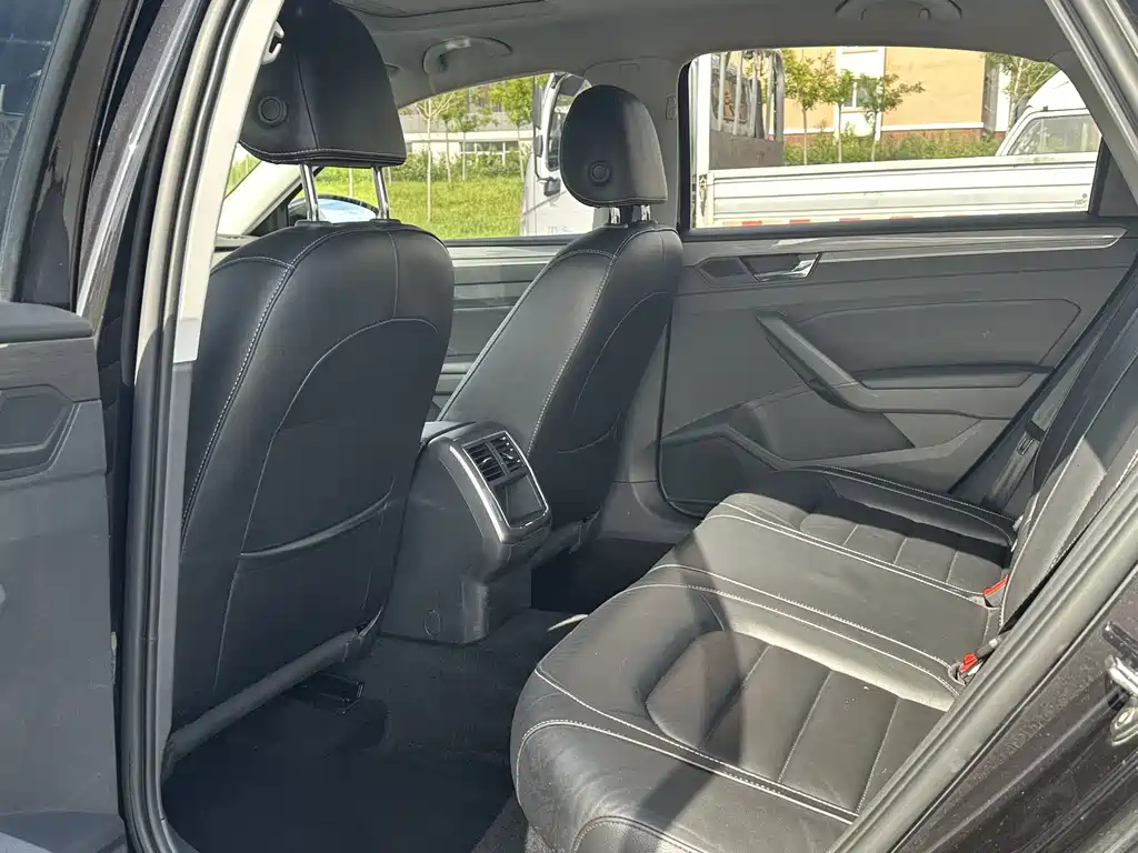 Volkswagen Passat — миниатюра 5