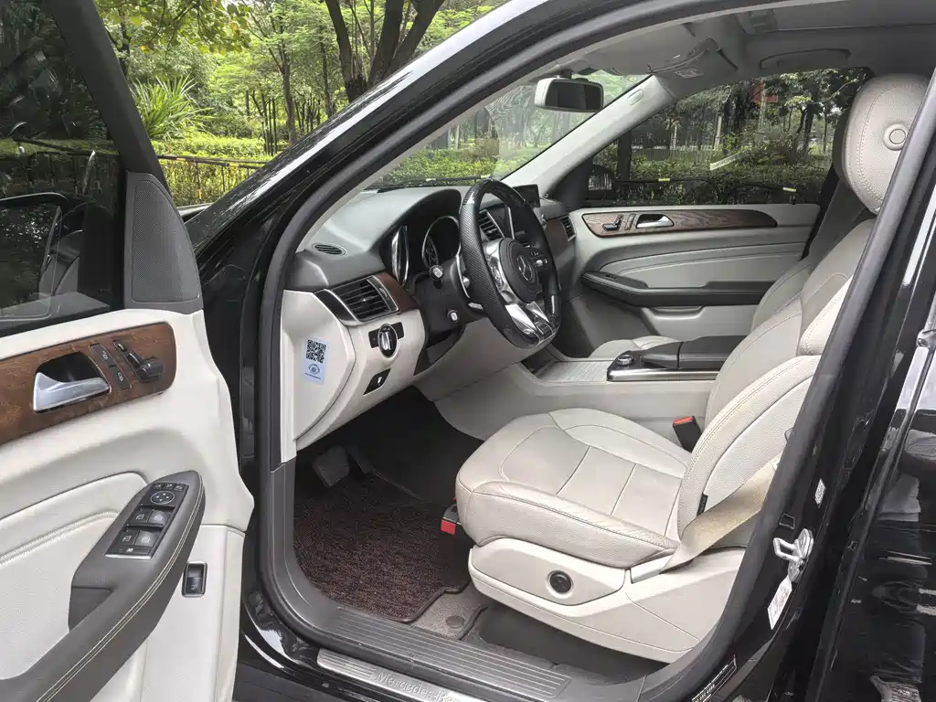 Mercedes-Benz M-Class — миниатюра 4