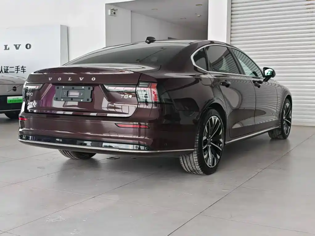 Volvo S90 PHEV — миниатюра 15