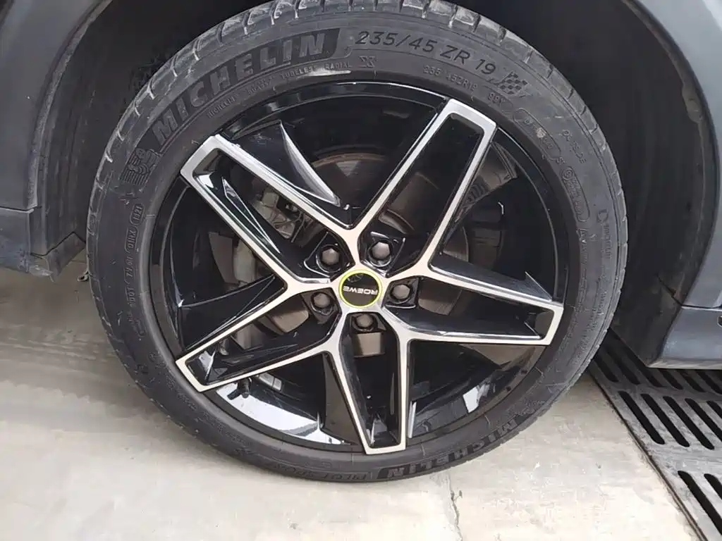 Roewe RX5 — миниатюра 23