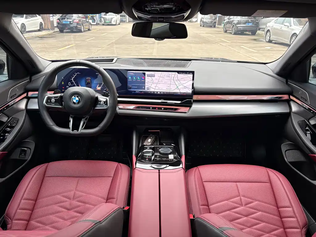 BMW 5 Series — миниатюра 7