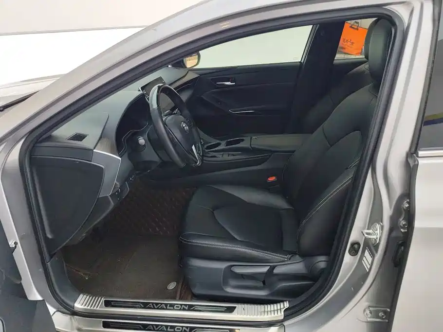 Toyota Avalon — миниатюра 9