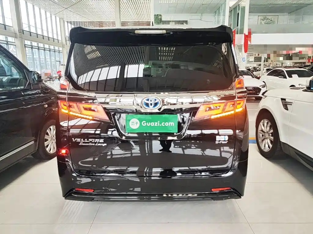 Toyota Vellfire — миниатюра 6