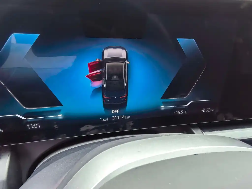 BMW i5 — миниатюра 10