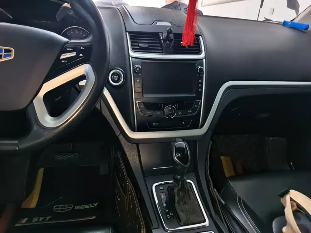 Geely Emgrand — миниатюра 13