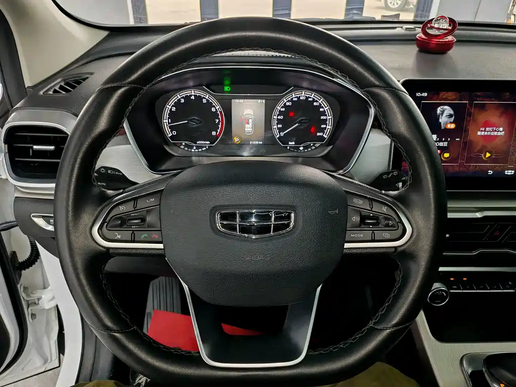Geely Binyue — миниатюра 15