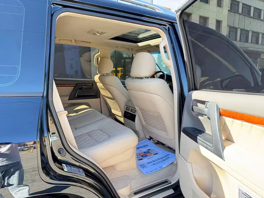 Toyota Land Cruiser — миниатюра 11