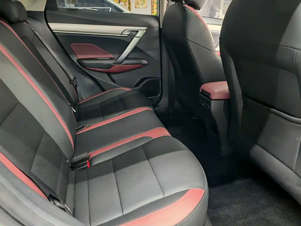 Geely Binyue — миниатюра 11