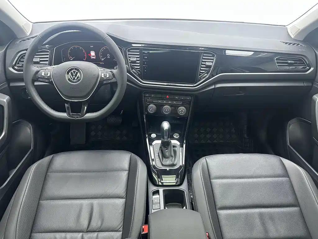 Volkswagen T-Roc 2022 280TSI DSG PLUS