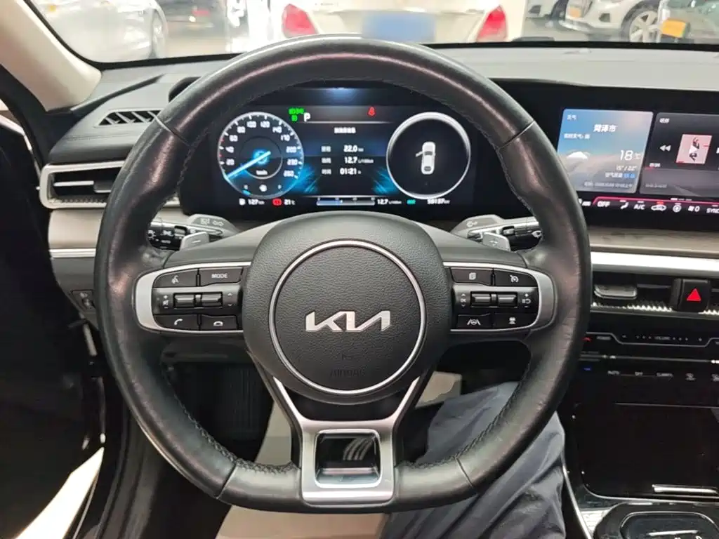 Kia K5 — миниатюра 11