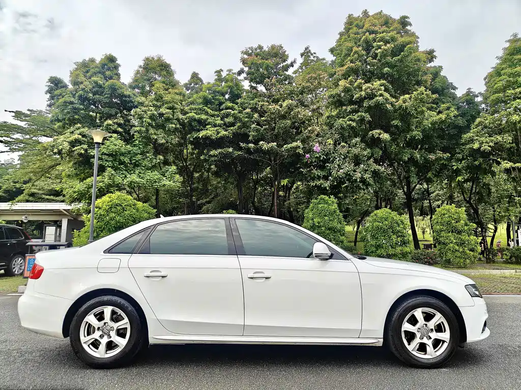 Audi A4L — миниатюра 8