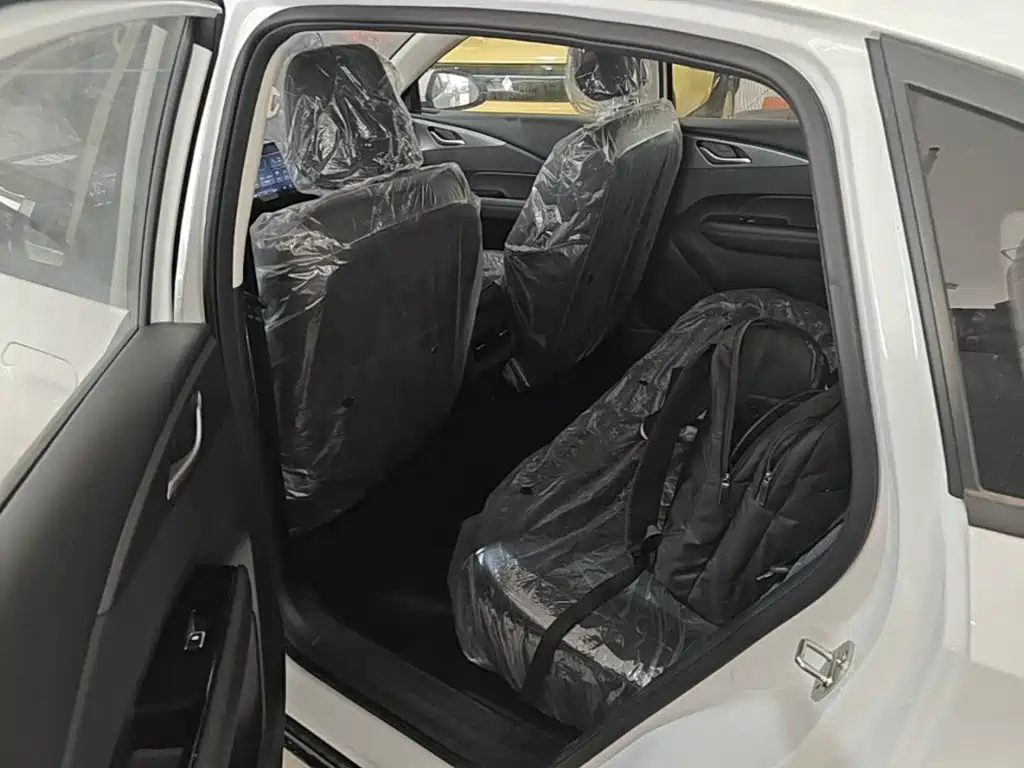 Wuling 五菱E5 — миниатюра 17
