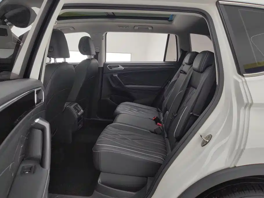 Volkswagen Tiguan L — миниатюра 11