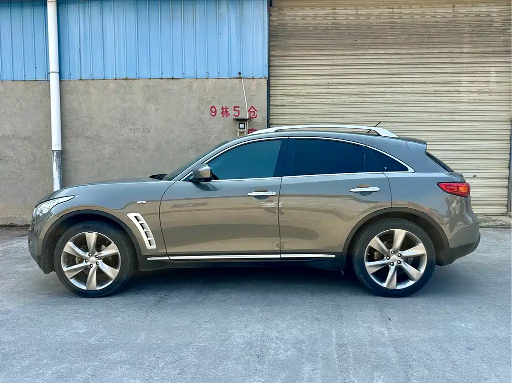 Infiniti FX — миниатюра 4
