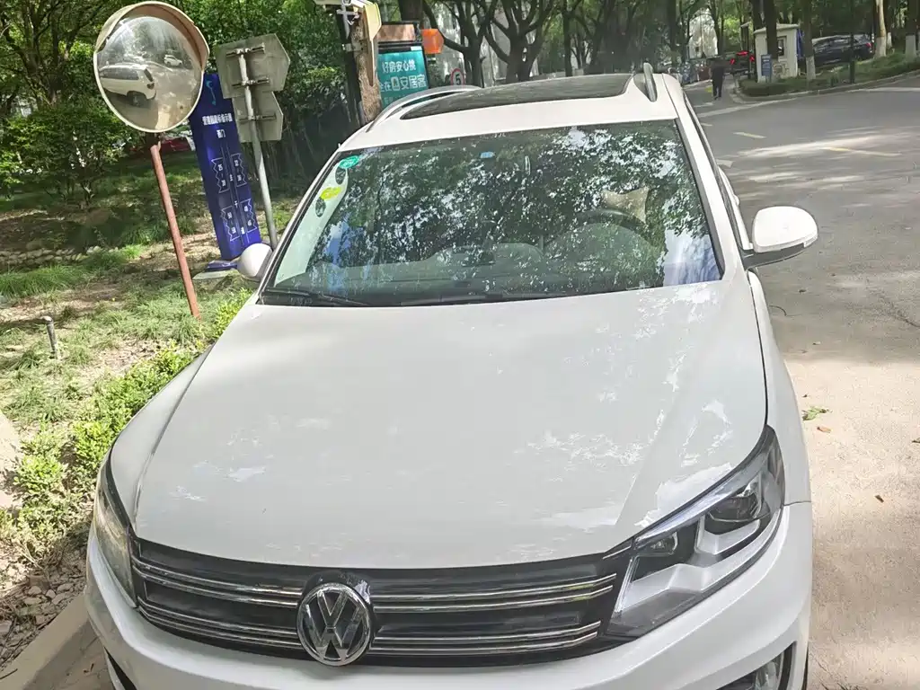 Volkswagen Tiguan — миниатюра 2