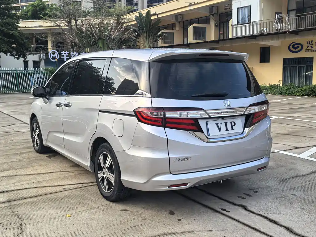 Honda Odyssey — миниатюра 5