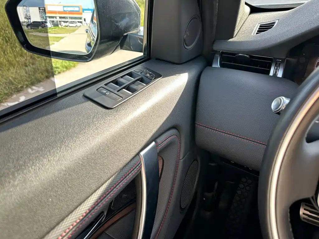 Land Rover Discovery Sport — миниатюра 22