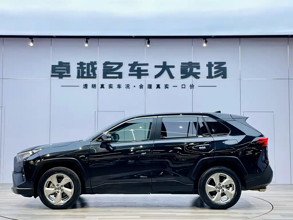 Toyota RAV4 — миниатюра 4