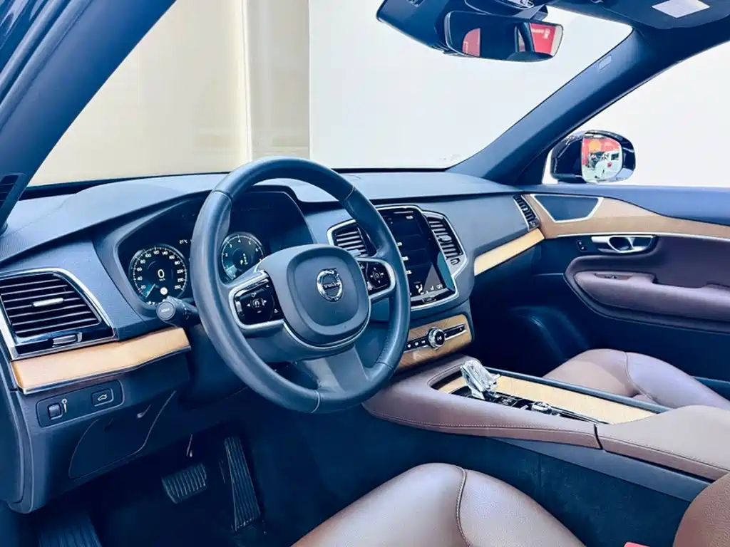 Volvo XC90 — миниатюра 13