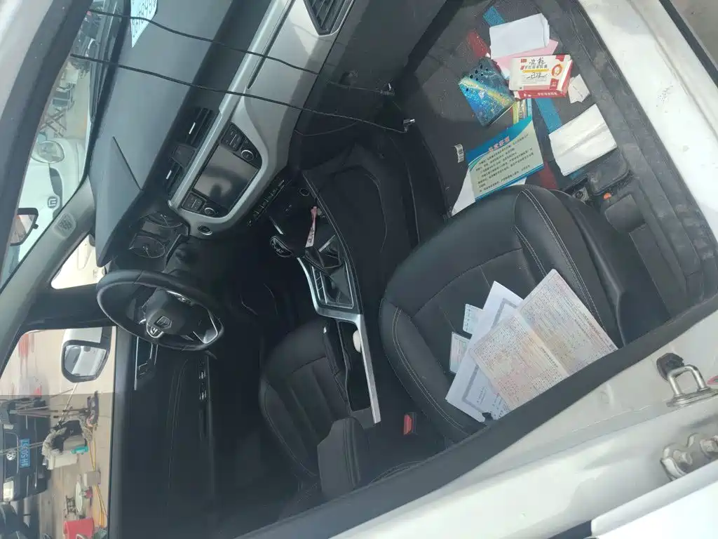 Geely Vision X3 — миниатюра 12