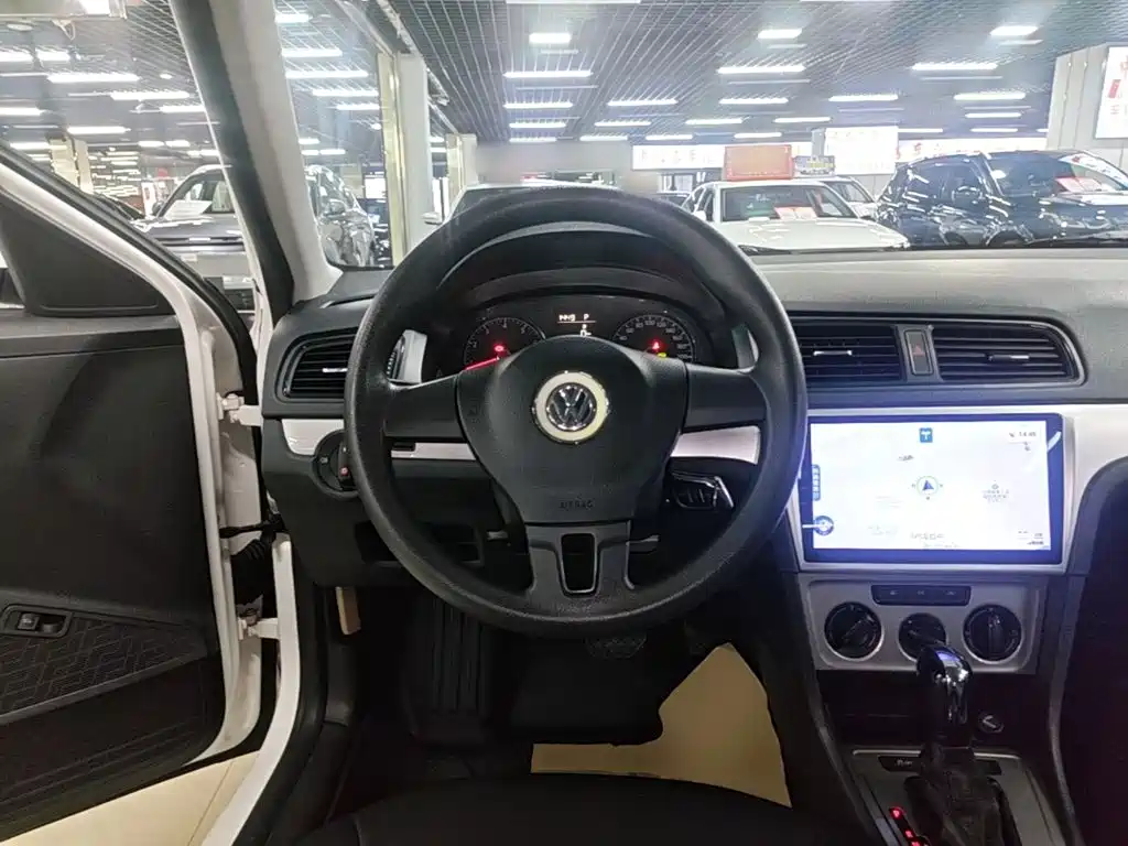Volkswagen Lavida — миниатюра 11