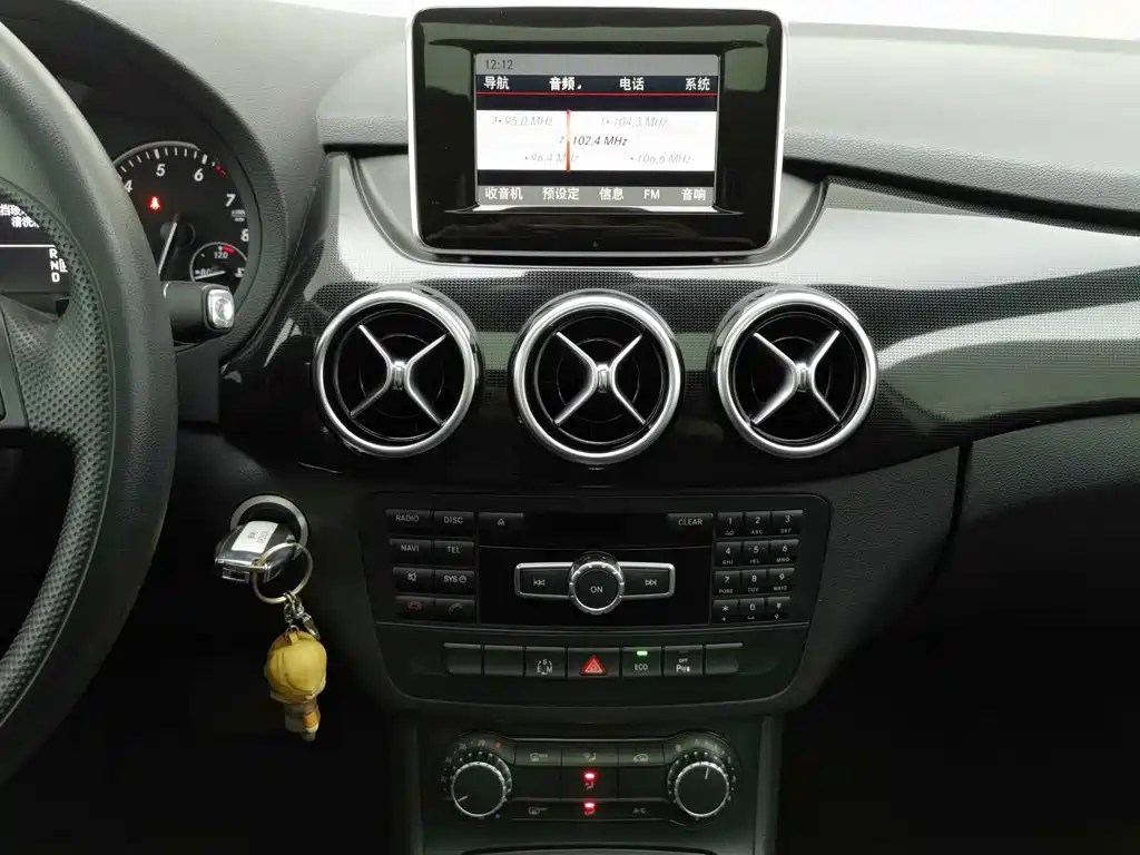 Mercedes-Benz B-Class — миниатюра 12