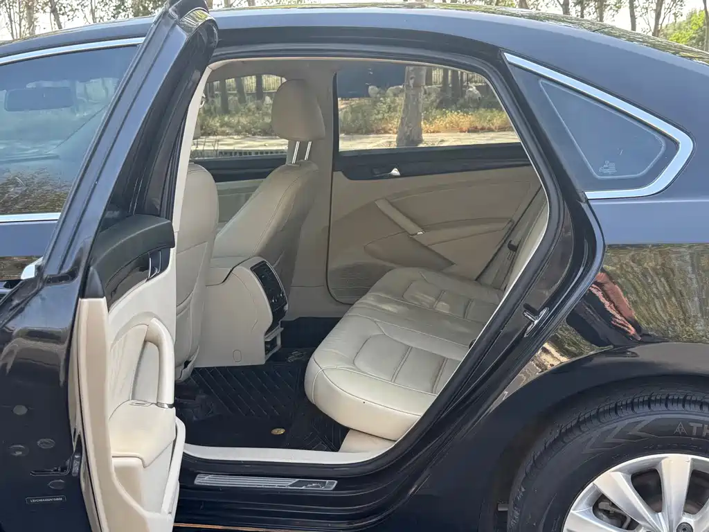 Volkswagen Passat — миниатюра 10