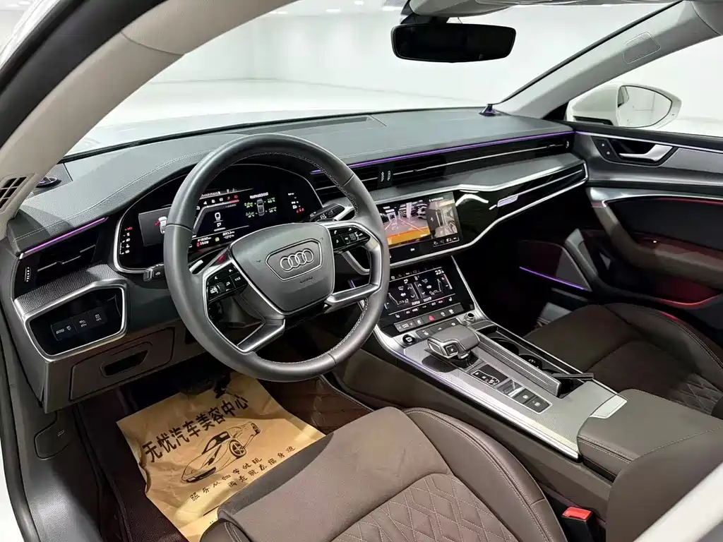 Audi A7L 2024 45TFSI quattro S-line