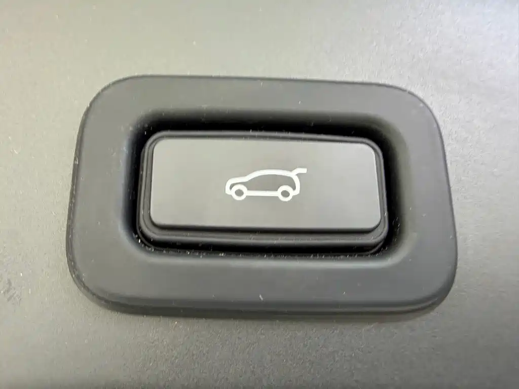 Land Rover Evoque PHEV — миниатюра 7