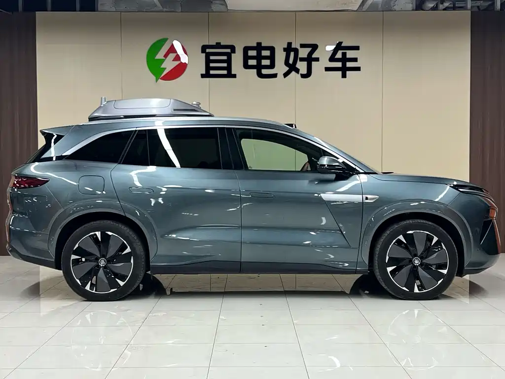 BYD TANG L