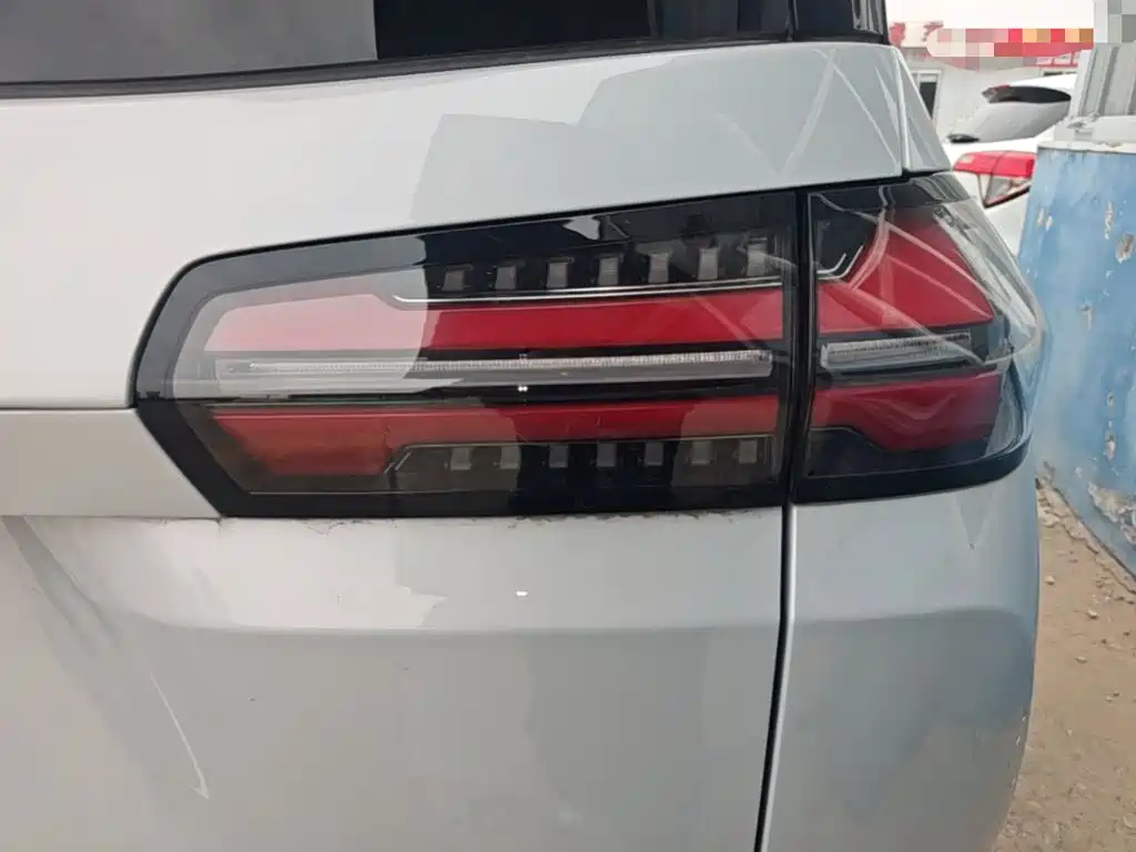 Wuling Xingguang 730 New Energy — миниатюра 8