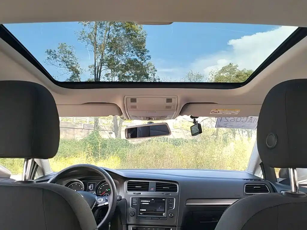 Volkswagen Golf — миниатюра 18