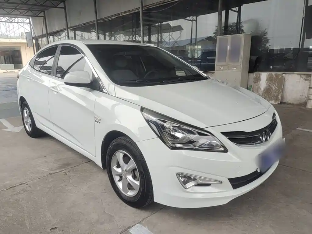 Hyundai Verna — миниатюра 4